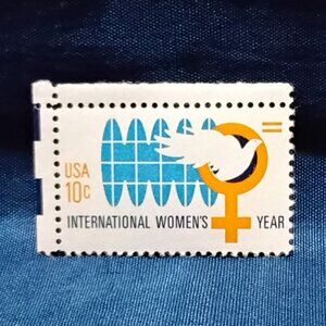 Uncirculated USA 1975 International Women's Year 10 Cent Stamp!!